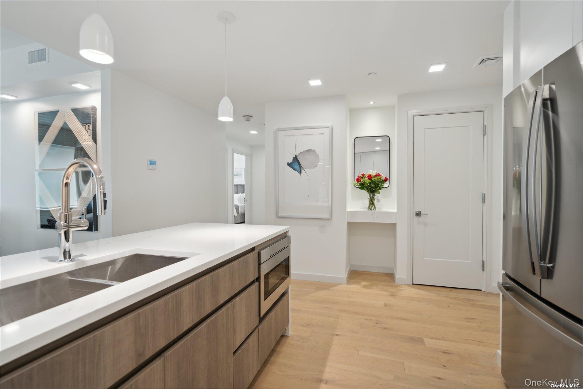 218 Middle Neck Road, Unit 213 Great Neck, NY 11021 - Photo 28 of 36