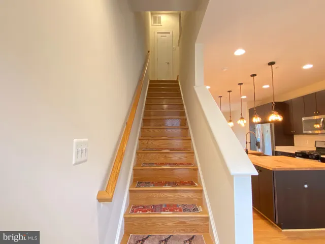 a view of entryway with a front door