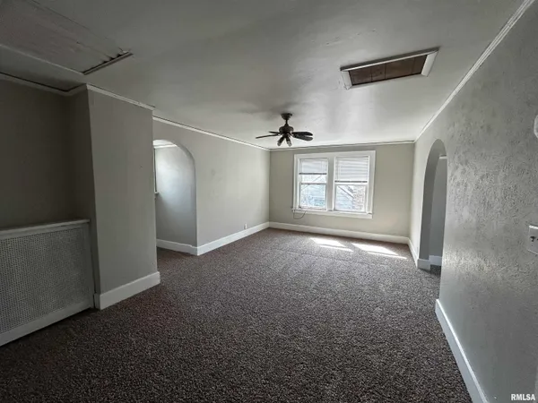 $1,199 | 2718 North North Street, Peoria, IL 61604