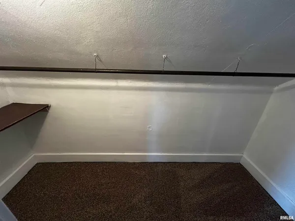 $1,199 | 2718 North North Street, Peoria, IL 61604