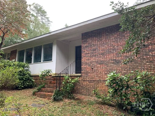 $1,800 | 1000 College Station Road, Athens, GA 30605