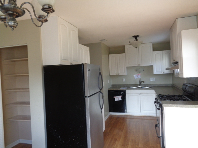 40 Hampton Road Montgomery, IL 60538 - Photo 4 of 13