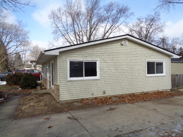 40 Hampton Road Montgomery, IL 60538 - Photo 9 of 13