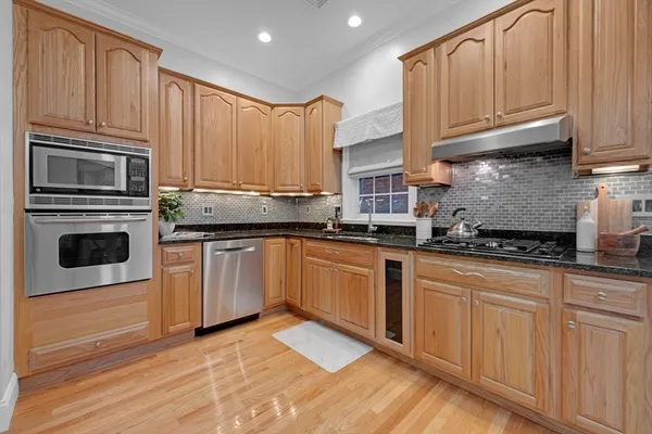 $429,990 | 40 Park Street, Unit 4, Attleboro, MA 02703