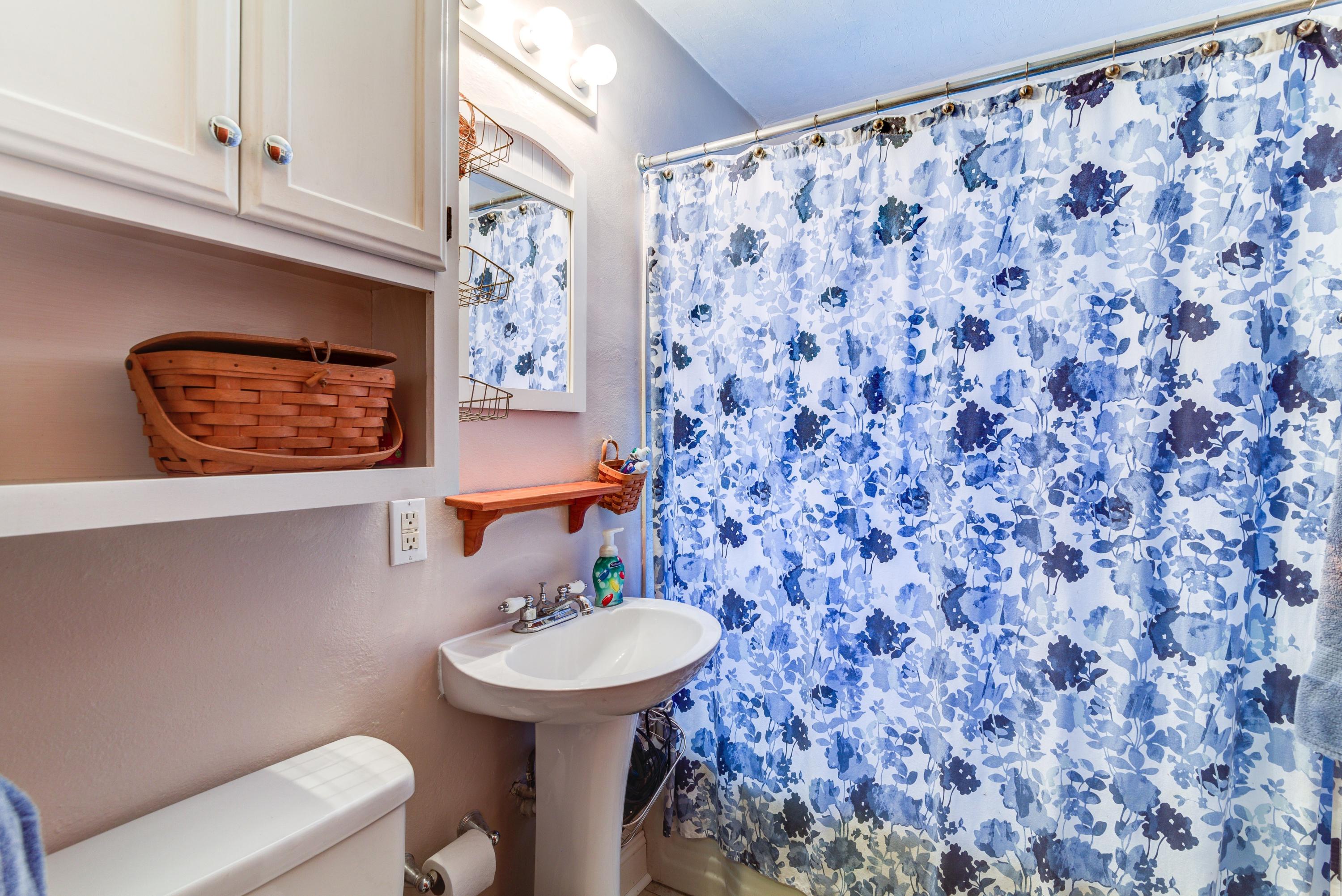 221 Highland Road Vinton, VA 24179 - Photo 14 of 19 014-238483-14-221 highland rd-7_5273298