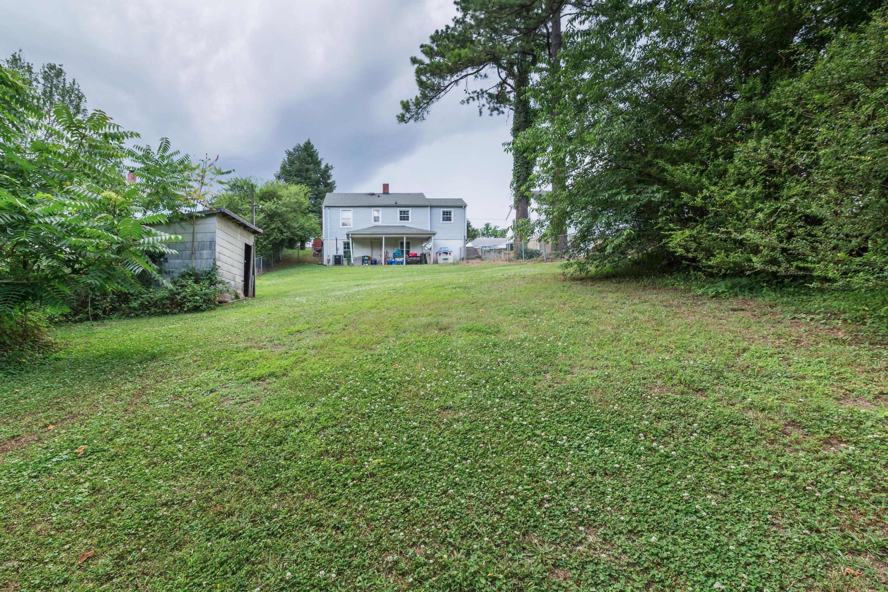 221 Highland Road Vinton, VA 24179 - Photo 15 of 19 015-238483-7-221 highland rd-22_5273288