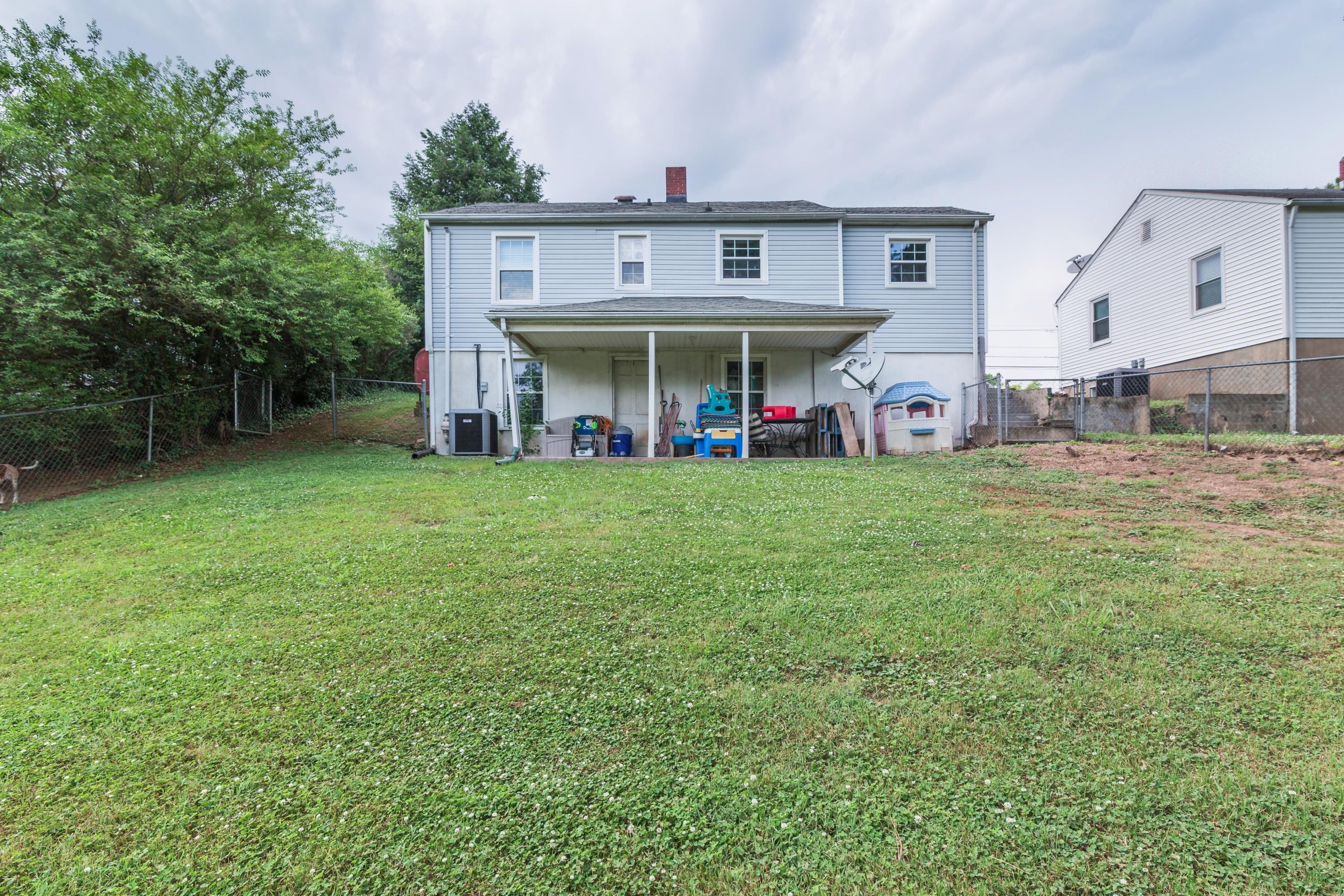 221 Highland Road Vinton, VA 24179 - Photo 17 of 19 017-238483-8-221 highland rd-23_5273292