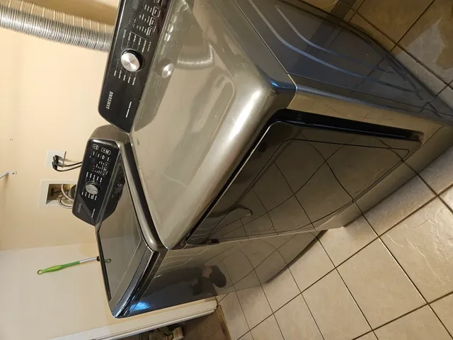 $465,000 | 121 Chatsworth Circle, Schaumburg, IL 60194