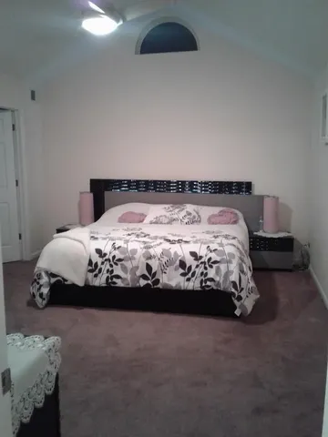 $465,000 | 121 Chatsworth Circle, Schaumburg, IL 60194