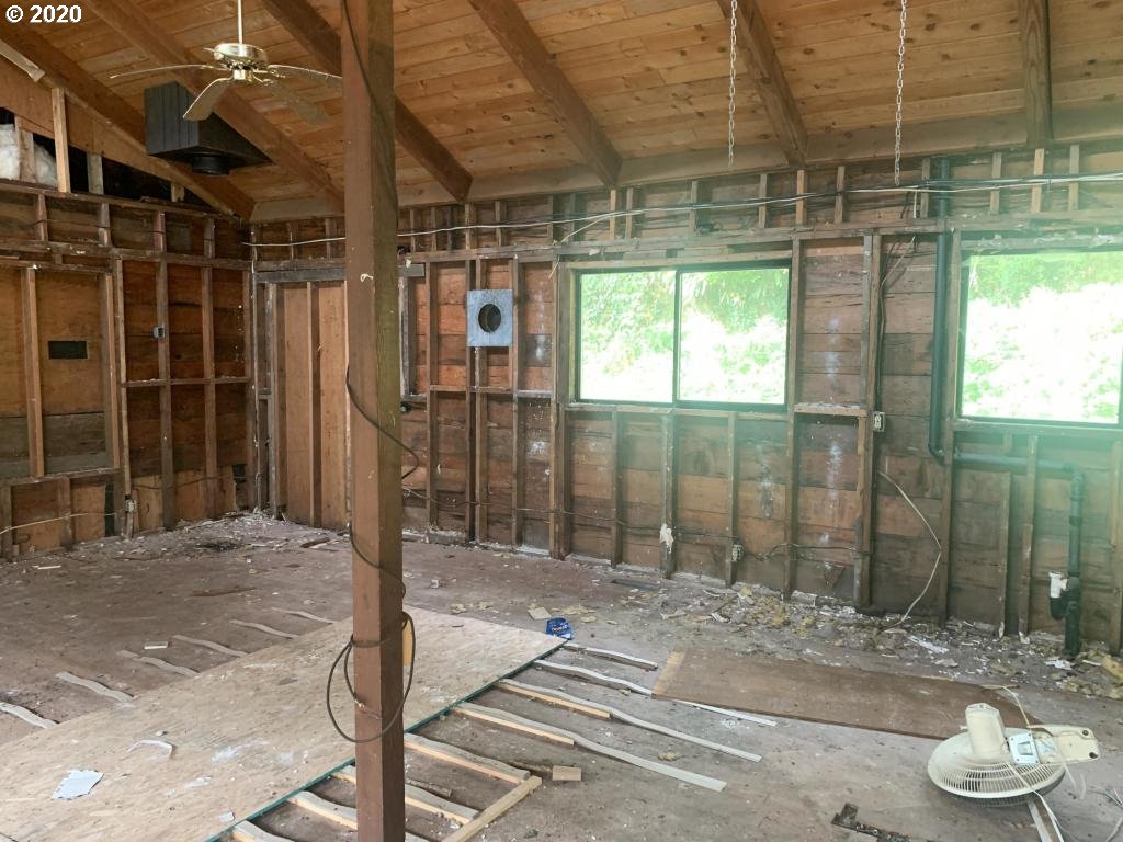 17005 Trask River Road Tillamook, OR 97141 - Photo 15 of 25