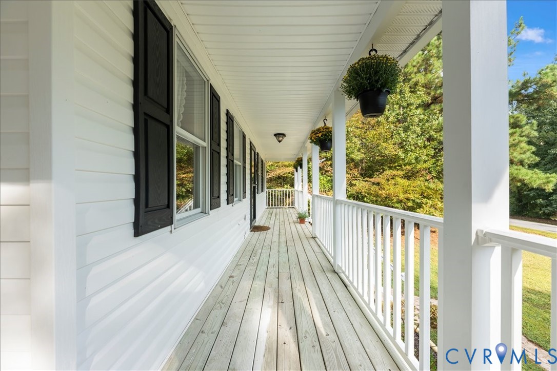 1359 Pine Creek Ridge Drive Powhatan, VA 23139 - Photo 6 of 48