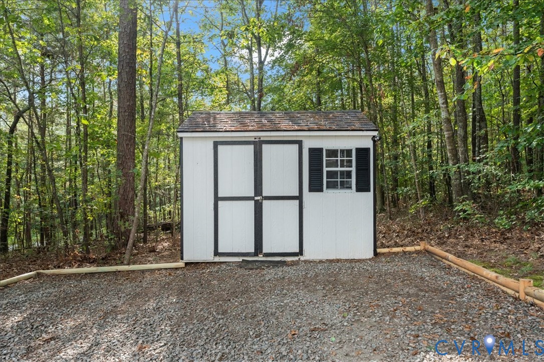 1359 Pine Creek Ridge Drive Powhatan, VA 23139 - Photo 8 of 48