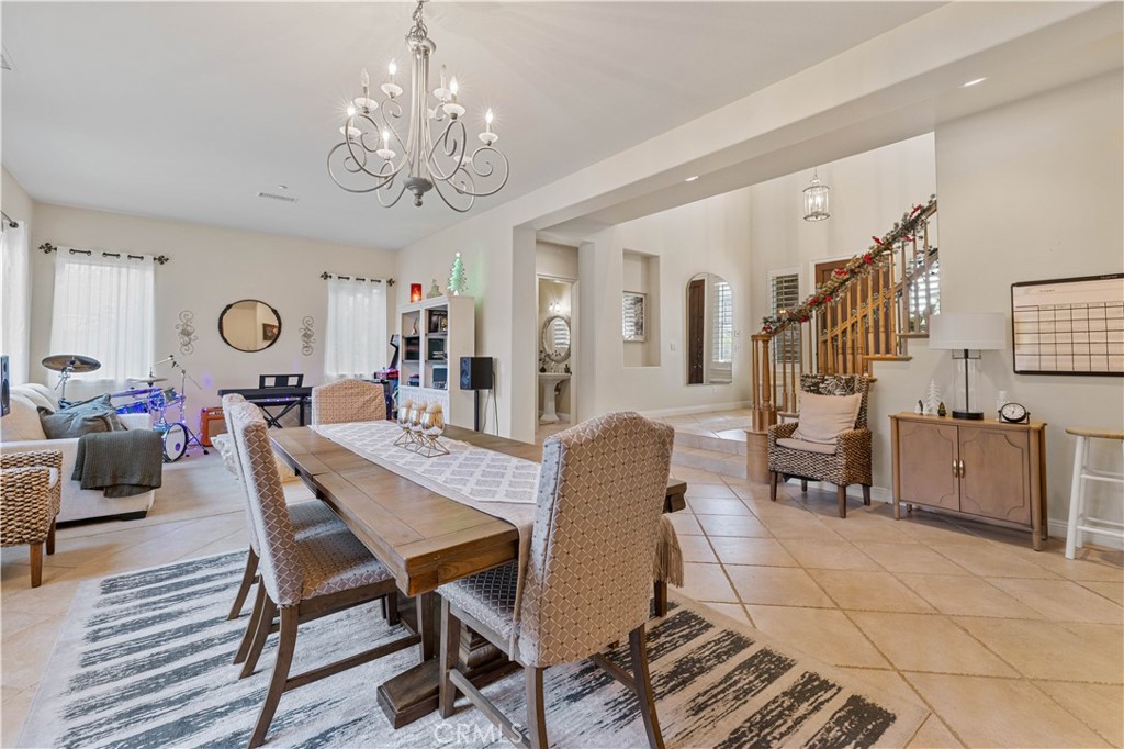 4959 Shady Trail Street Simi Valley, CA 93063 - Photo 5 of 29