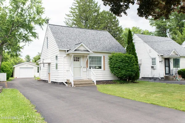 $269,000 | 618 Orlinda Avenue, Glenville, NY 12302