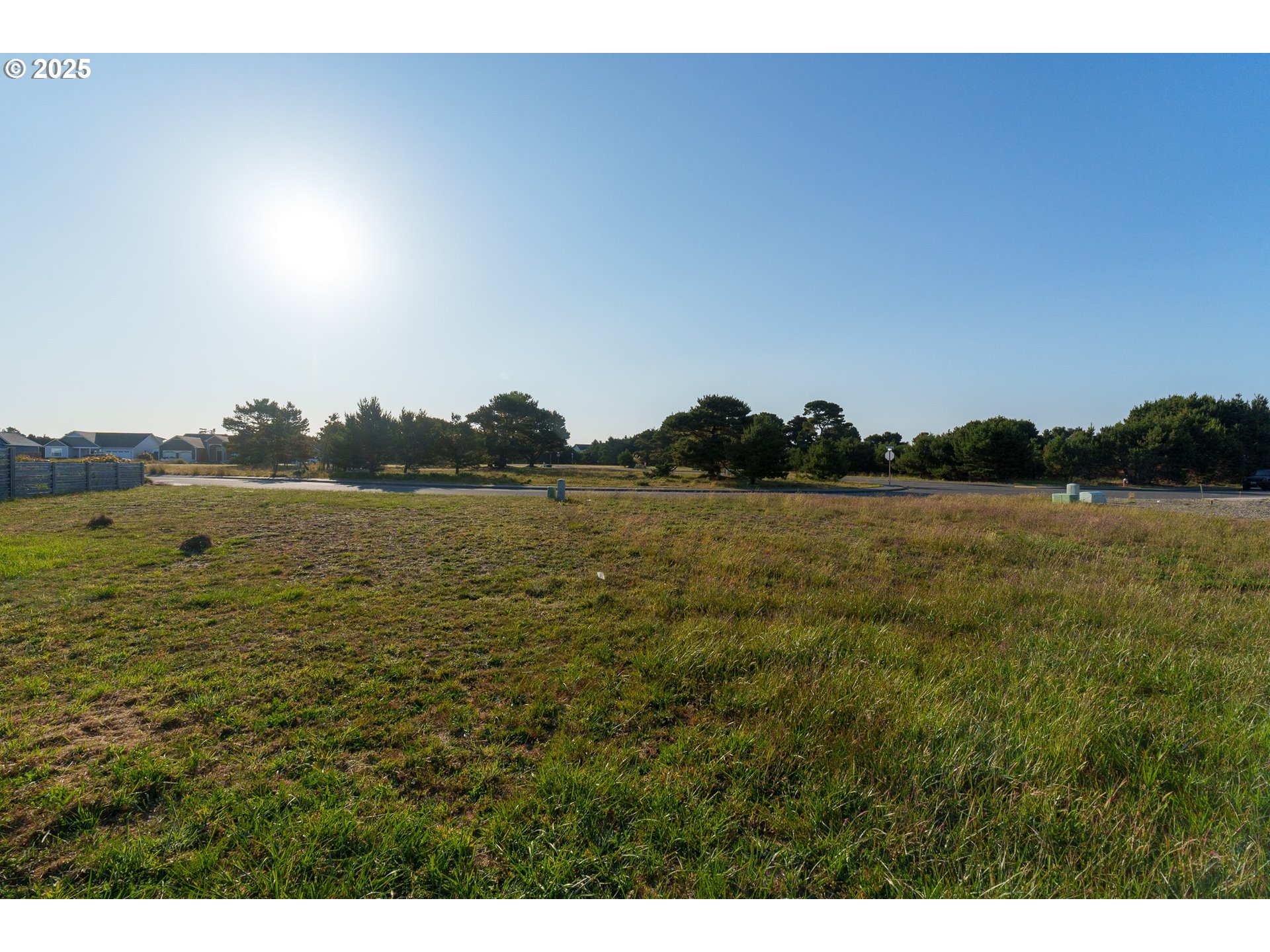 2745 Lincoln Avenue Bandon, OR 97411 - Photo 6 of 8