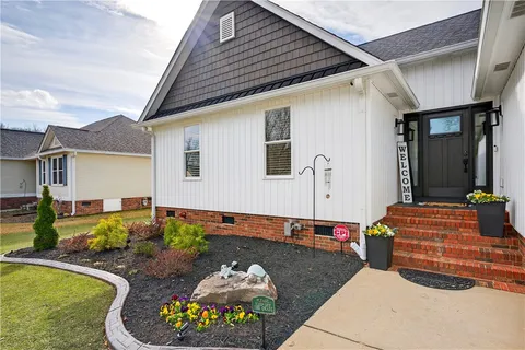 $319,900 | 7 Fitzpatrick Court, Fountain Inn, SC 29644