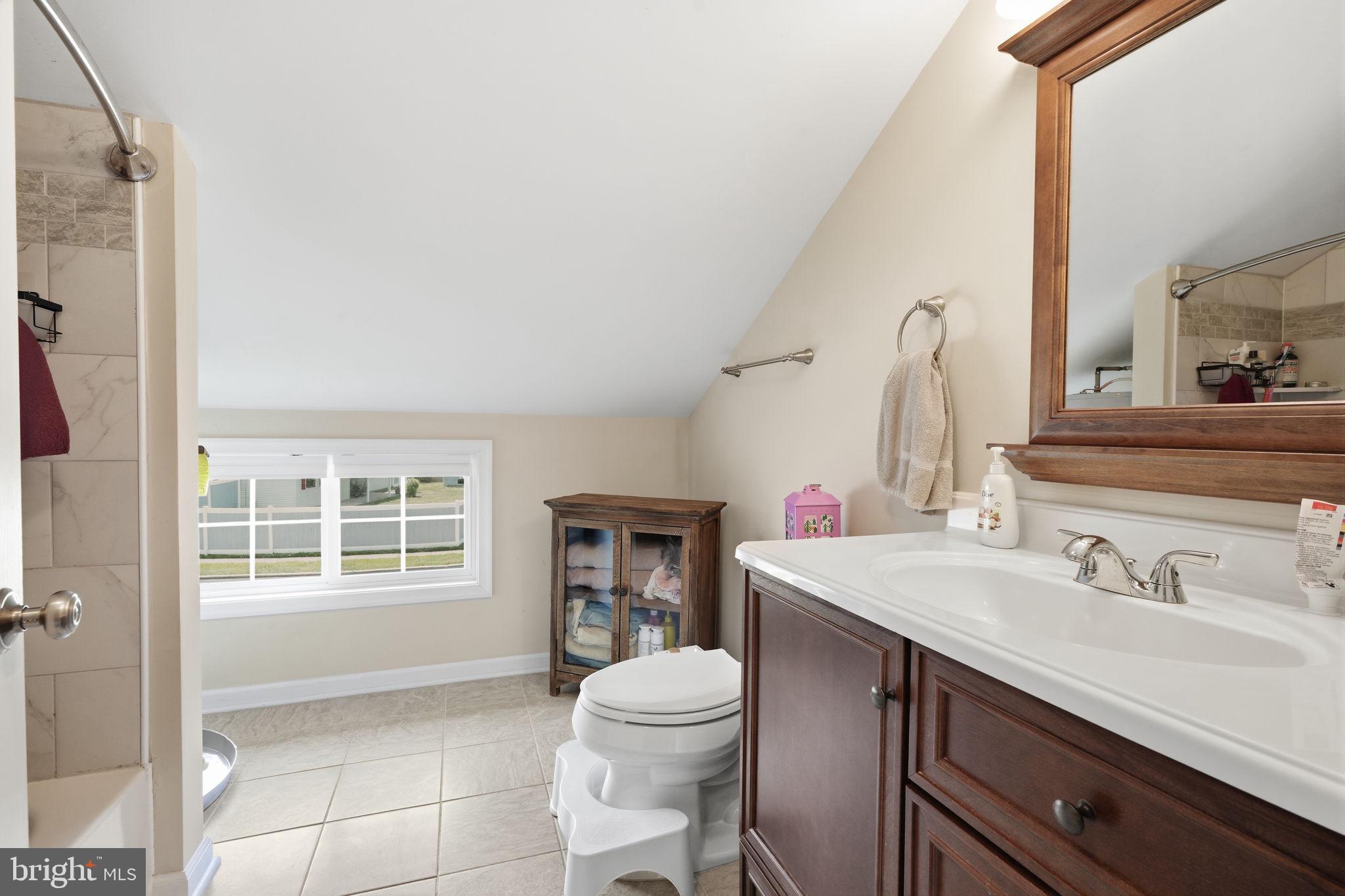 59 Iroquois Road Levittown, PA 19057 - Photo 16 of 25