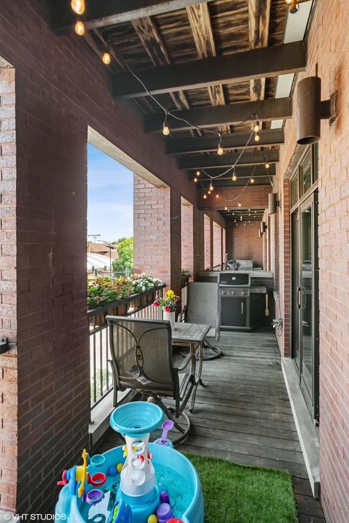 1411 West Chicago Avenue, Unit 3 Chicago, IL 60642 - Photo 18 of 19 a outdoor space with furniture
