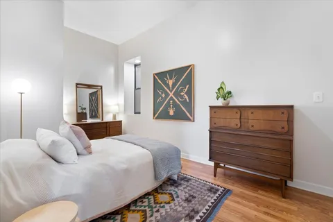 $285,000 | 2001 West Ohio Street, Unit 1N, Chicago, IL 60612