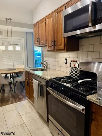 $279,900 | 458 River Road, Unit C, Nutley, NJ 07110