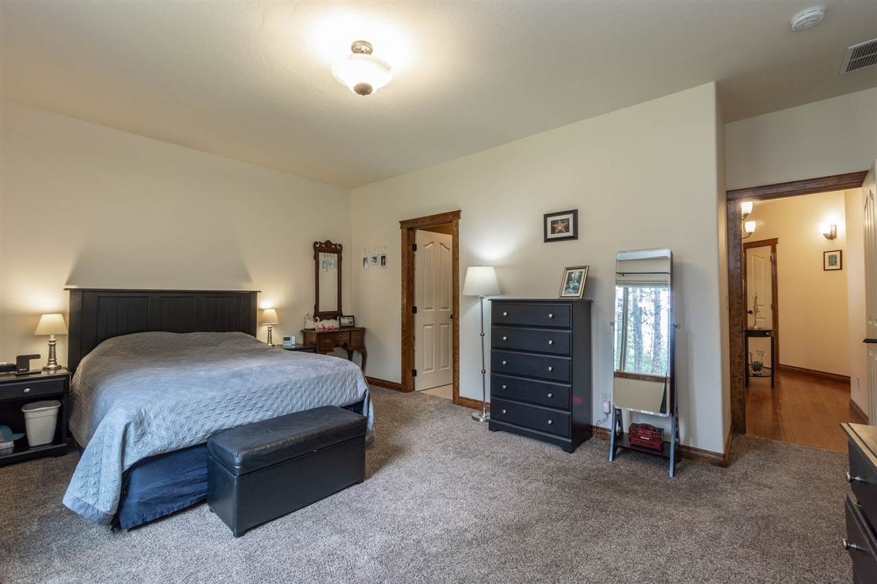 7404 West Griffin Road Cheney, WA 99004 - Photo 11 of 20