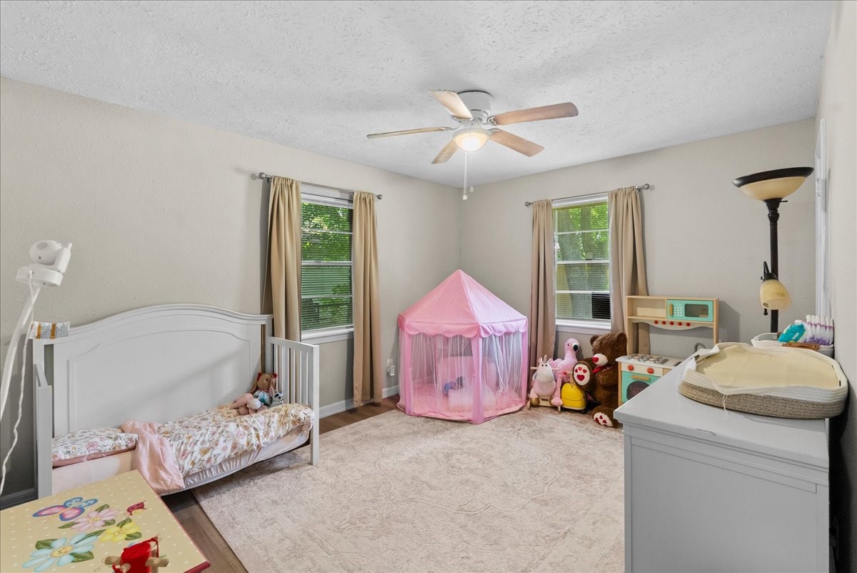 2402 Hodges Street Baytown, TX 77521 - Photo 20 of 37