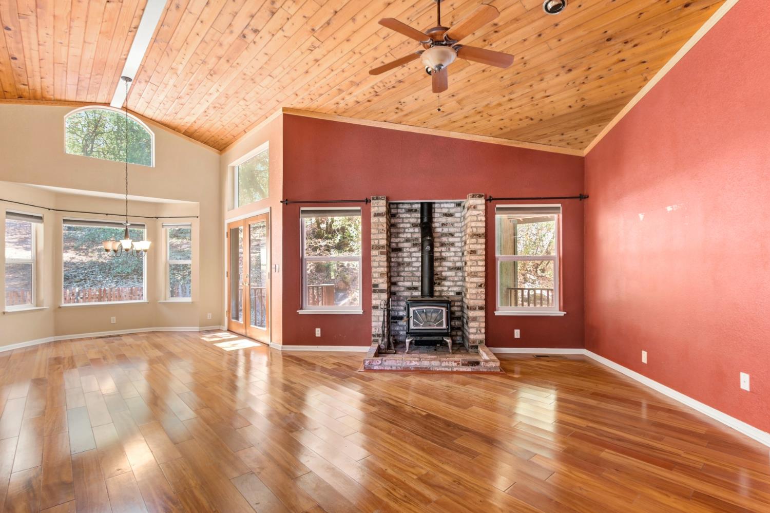 1900 Peaceful Valley Road Colfax, CA 95713 - Photo 8 of 45 Gallery Image 8