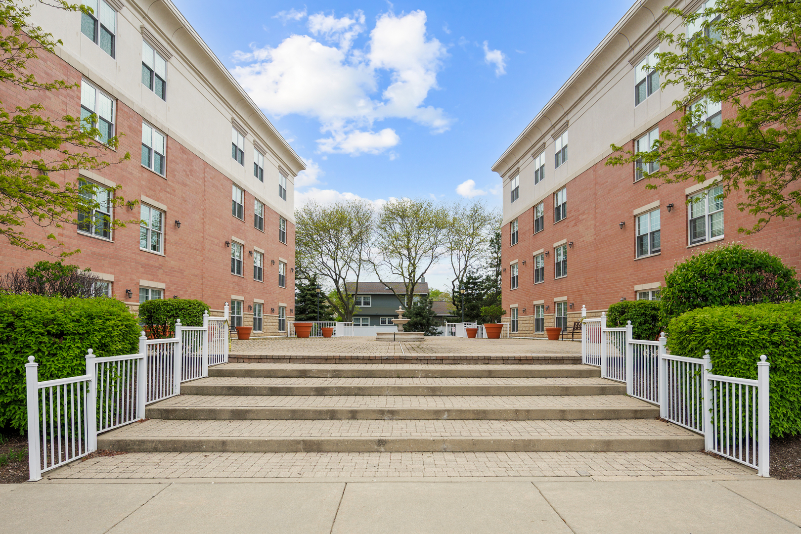 601 West Rand Road, Unit 315 Arlington Heights, IL 60004 - Photo 16 of 17