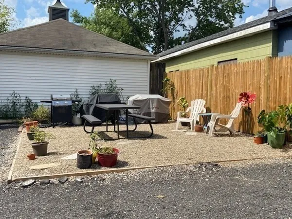 $1,800 | 28 Richmond Street, Unit 3, Blackstone, MA 01504