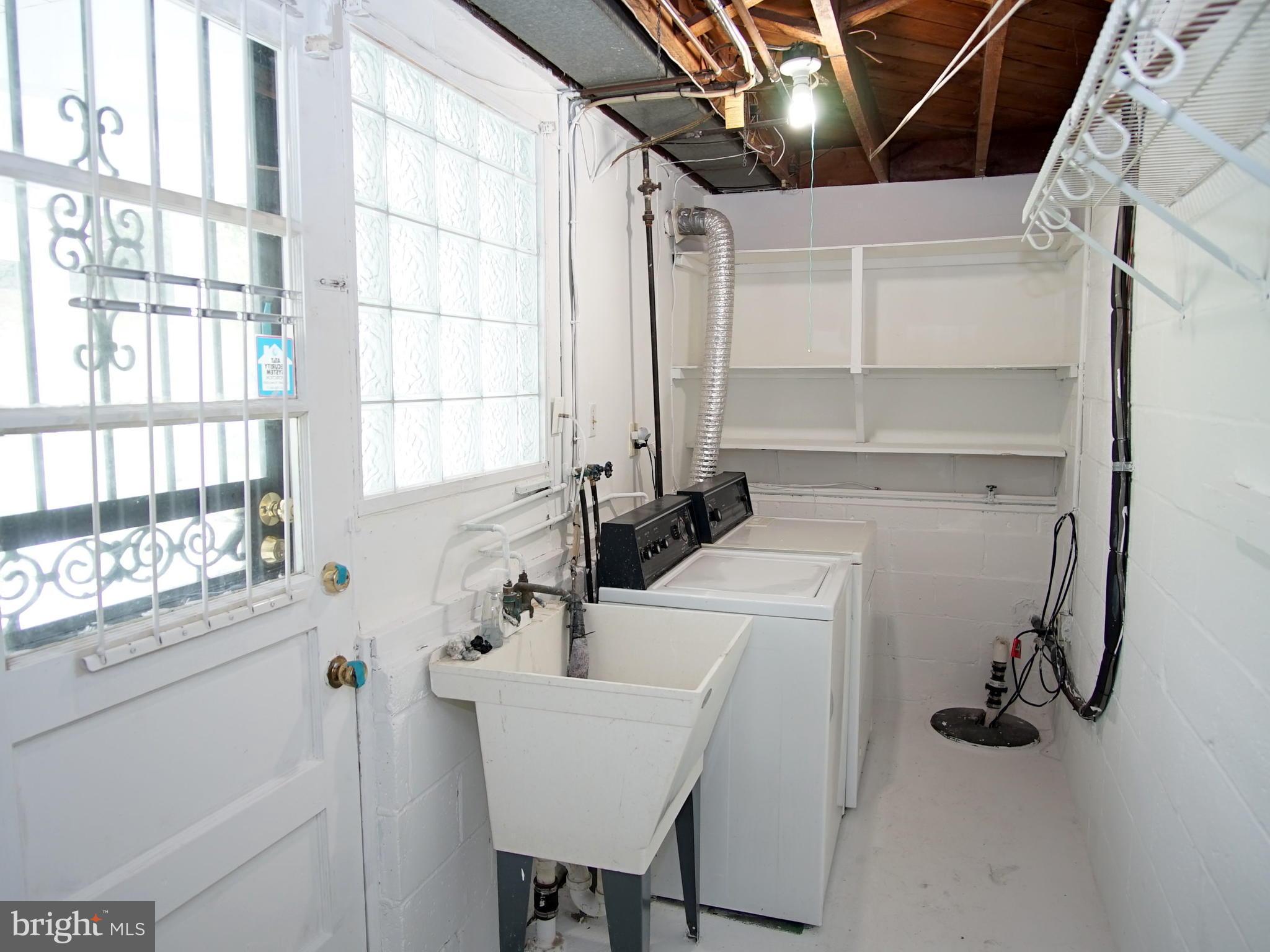 9415 Avondale Road Baltimore, MD 21234 - Photo 22 of 26 Laundry/utility room