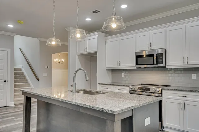 $489,900 | 916 Walker Pt Drive, Grovetown, GA 30813