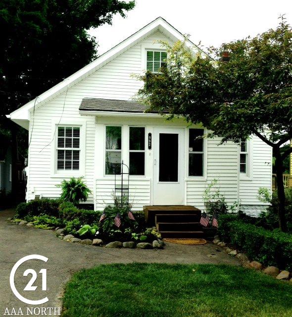 992 East Tienken Road Rochester Hills, MI 48306 - Photo 1 of 18