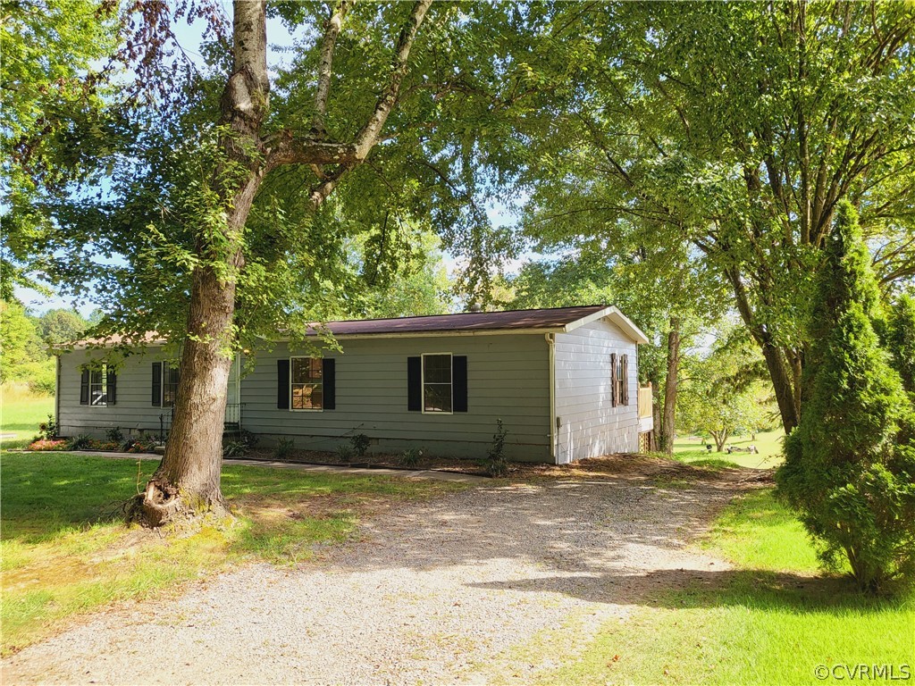 2245 Hustle Road Hustle, VA 22476 - Photo 3 of 34 Gallery Image 3
