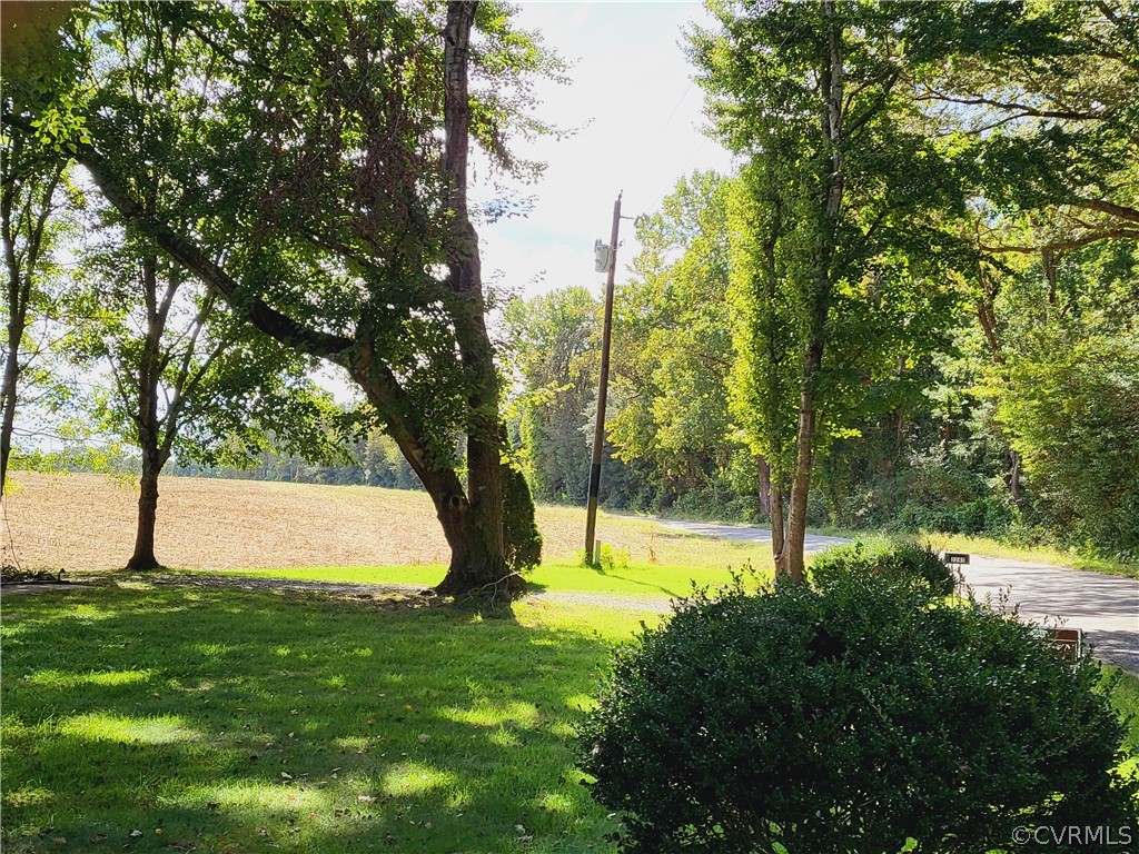 2245 Hustle Road Hustle, VA 22476 - Photo 6 of 34 Frontyard