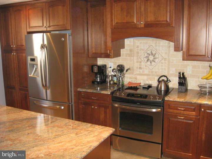 350 Marple Road Broomall, PA 19008 - Photo 4 of 25 Gallery Image 4