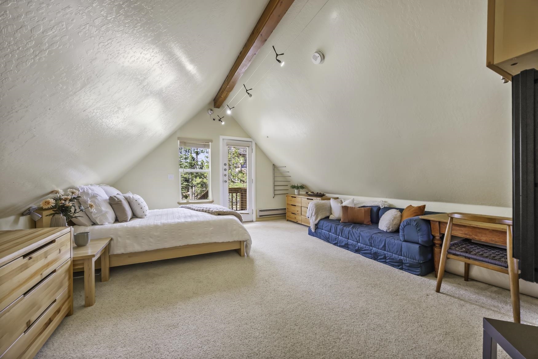 8272 Palisade Road Soda Springs, CA 95728 - Photo 14 of 23 Gallery Image 14