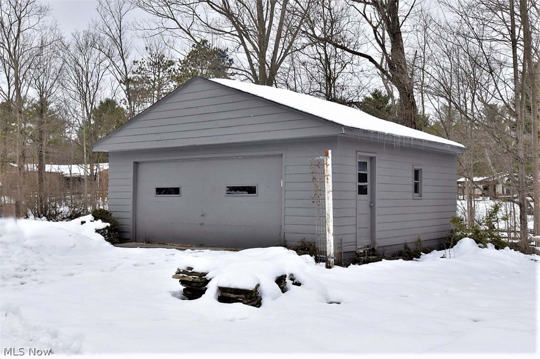 35957 Solon Road Chagrin Falls, OH 44022 - Photo 21 of 22 Detached 2 car garage