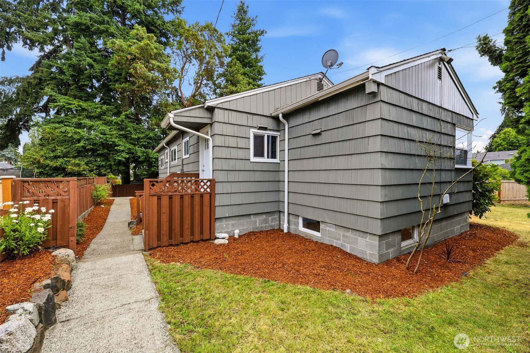 316 Southwest 124th Street Seattle, WA 98146 - Photo 30 of 37