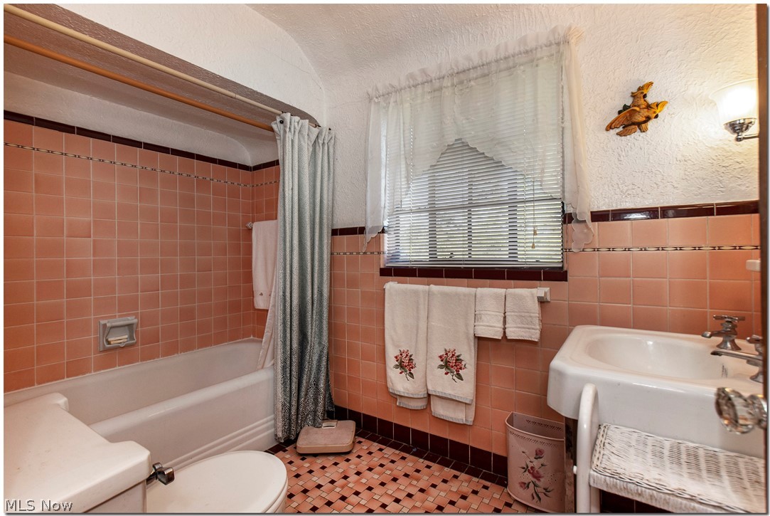1202 Castleton Road Cleveland Heights, OH 44121 - Photo 23 of 29