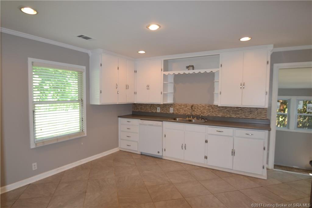 8258 John Pectol Road Georgetown, IN 47122 - Photo 3 of 38