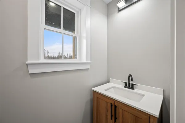 $599,900 | 673 Streamside Avenue, Hermon, ME 04401