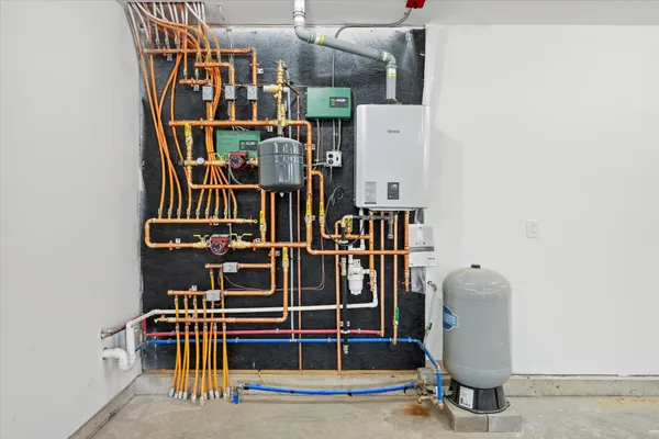 $599,900 | 673 Streamside Avenue, Hermon, ME 04401