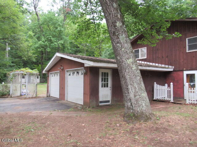 2 Paris Road Moreau, NY 12828 - Photo 7 of 122 IMG_5055