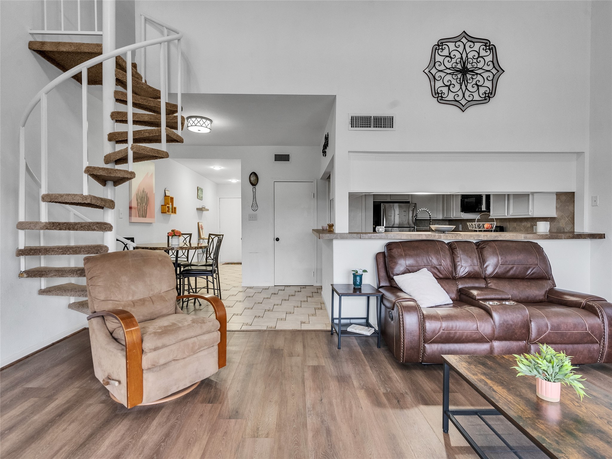 174 April Point Drive South Conroe, TX 77356 - Photo 15 of 38 Gallery Image 15