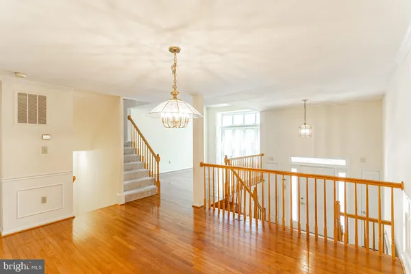 $3,850 | 2162 Kings Garden Way, Falls Church, VA 22043