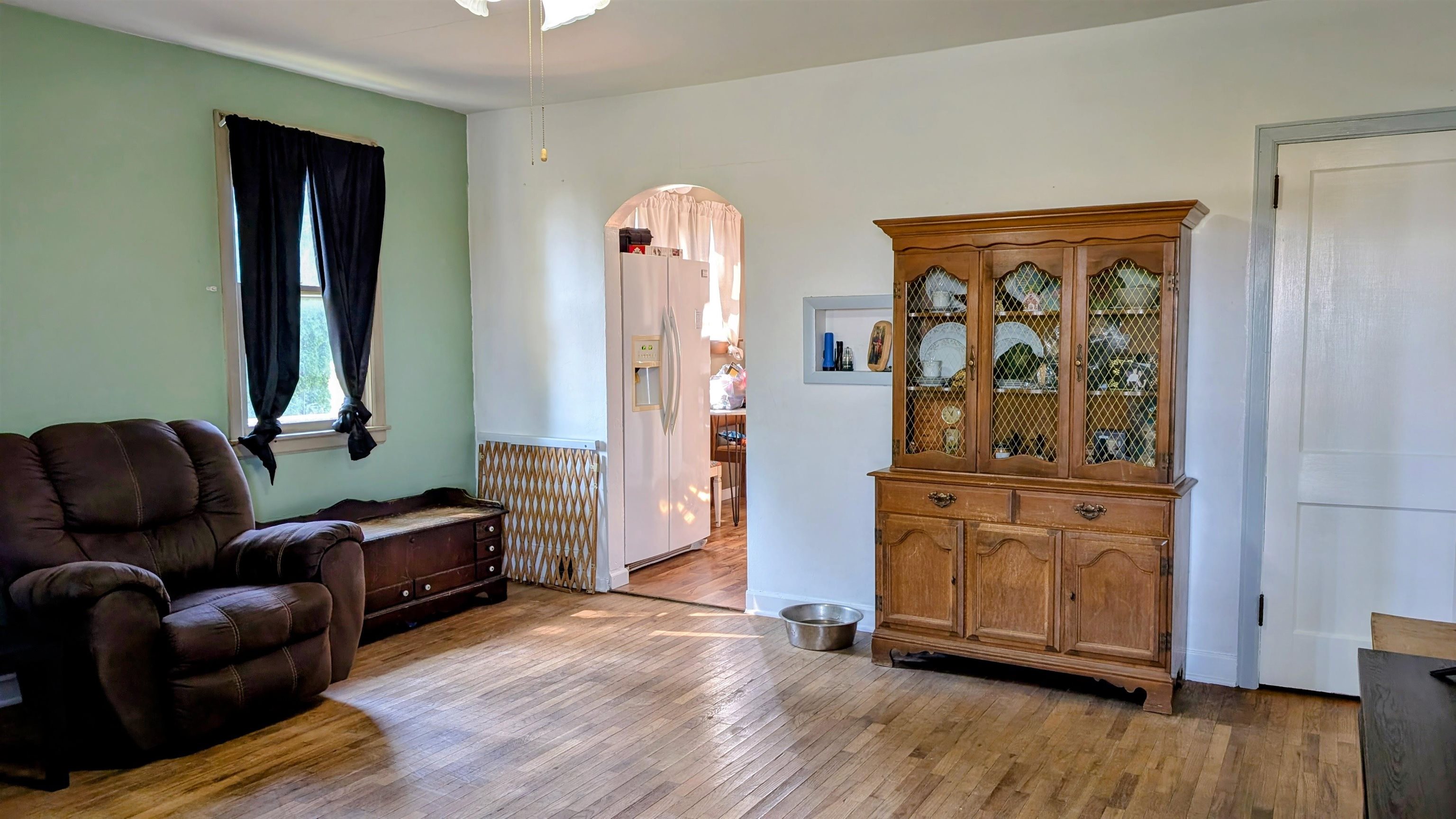2156 North Leaf River Road Mount Morris, IL 61054 - Photo 4 of 21 a living room with furniture and wooden floor
