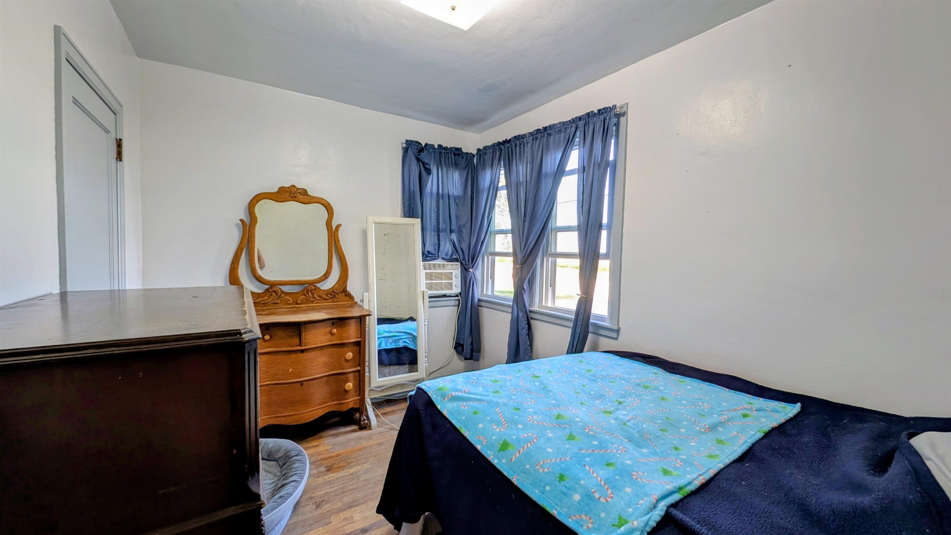 2156 North Leaf River Road Mount Morris, IL 61054 - Photo 10 of 21 a view of a room with music instruments
