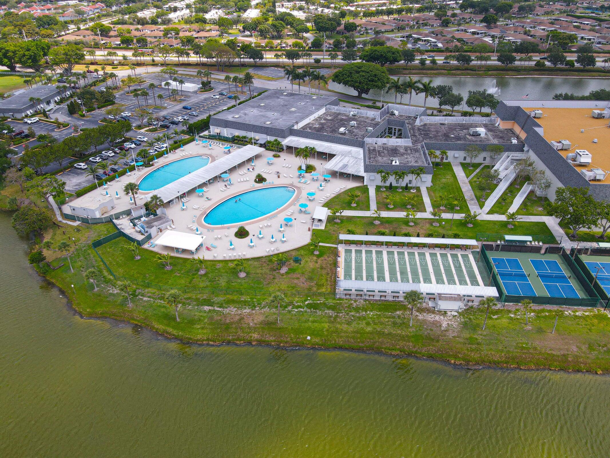 185 Normandy Lane, Unit D Delray Beach, FL 33484 - Photo 19 of 62 Kings Point Pools