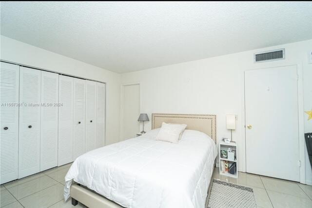185 Normandy Lane, Unit D Delray Beach, FL 33484 - Photo 7 of 62 185 Normandy D Primary Bedroom
