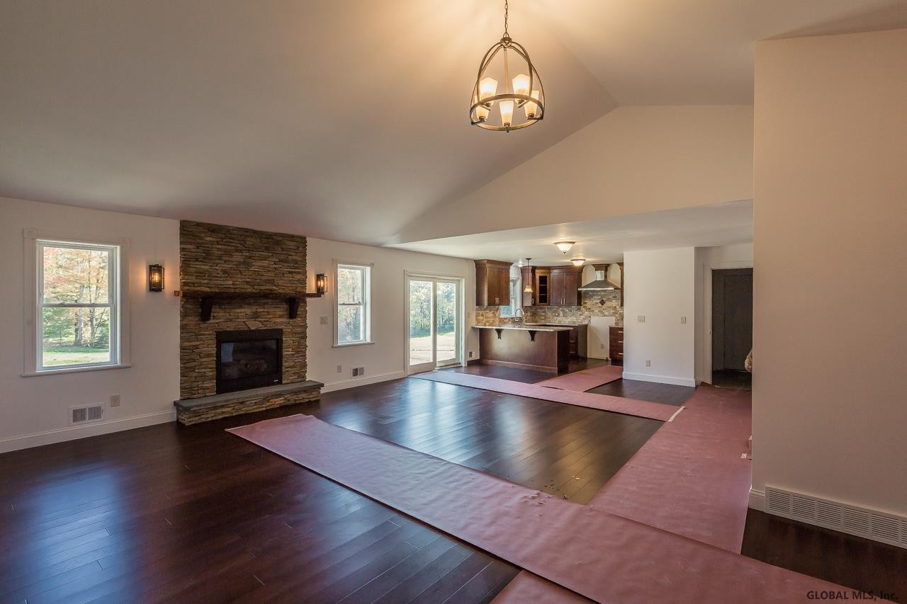 205 McQueen Road Perth, NY 12010 - Photo 5 of 50 Photo 5